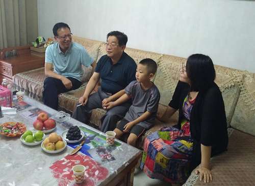 澄合分公司“八一”建軍節(jié)走訪慰問離退休復轉軍人