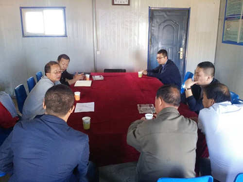 陜煤集團神南礦業(yè)公司領導蒞臨礦建二公司現(xiàn)場指導工作