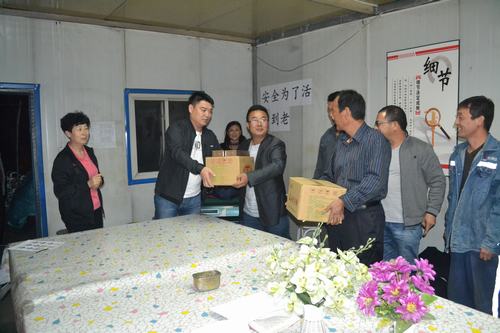 機電安裝公司領導“雙節(jié)”走基層慰問情暖人心