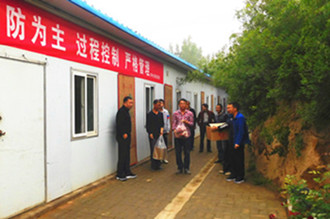 漢中分公司領(lǐng)導(dǎo)節(jié)日檢查施工項(xiàng)目慰問一線員工