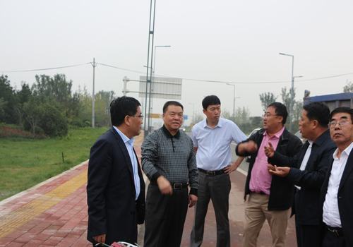 陜煤集團(tuán)總經(jīng)理助理、建設(shè)集團(tuán)聯(lián)合黨委書記、董事長寧興剛節(jié)日期間深入寶雞分公司施工現(xiàn)場視察慰問