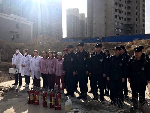 大秦置業(yè)秦和物業(yè)公司開展消防應急預案演練