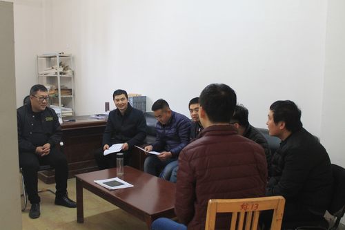 銅煤公司基層項目部開展“自己找、同事提”對照檢查活動