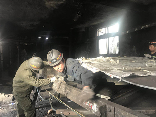 機(jī)電安裝公司黃陵項(xiàng)目部順利完成二部主膠帶更換工程