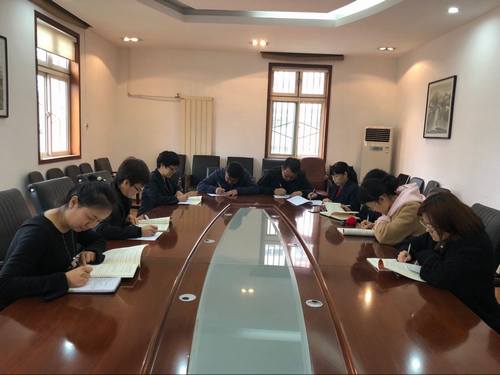 銅煤公司掀起學(xué)習(xí)財(cái)務(wù)知識(shí)的熱潮