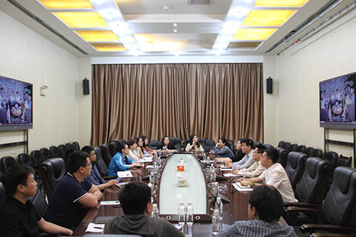 建設(shè)集團(tuán)召開機(jī)關(guān)青年員工“助力雙特百億，爭(zhēng)當(dāng)青年先鋒”專題座談會(huì)