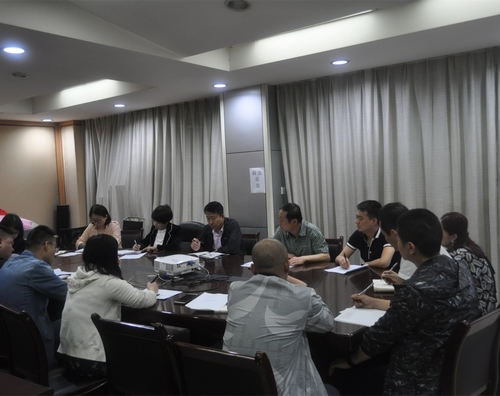 路橋分公司認(rèn)真?zhèn)鬟_集團兩個會議精神