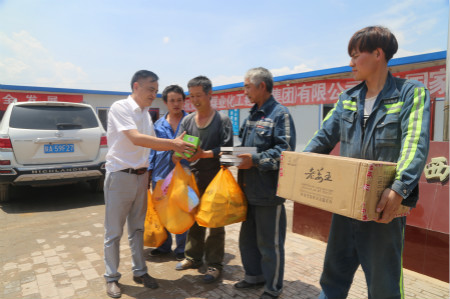 陜煤建設(shè)機(jī)電安裝公司啟動(dòng)“送清涼、查隱患、保安康”活動(dòng)