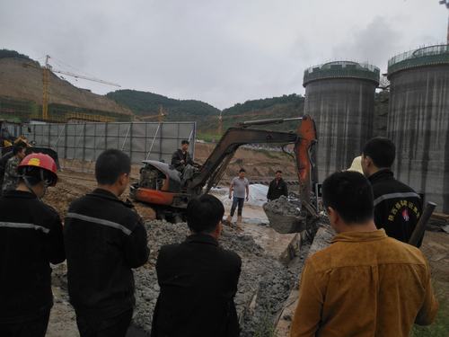 陜煤建設(shè)礦建二公司車村項(xiàng)目部迎戰(zhàn)入汛以來(lái)最強(qiáng)降雨