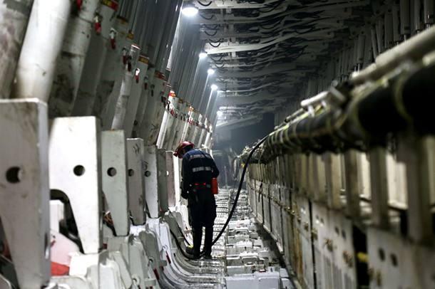 陜煤建設(shè)設(shè)計(jì)研究院與紅柳林礦業(yè)公司聯(lián)合開展長(zhǎng)距離工作面設(shè)計(jì)考察工作