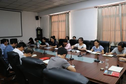 陜煤建設(shè)澄合分公司第一時(shí)間接收從嚴(yán)治黨最強(qiáng)音