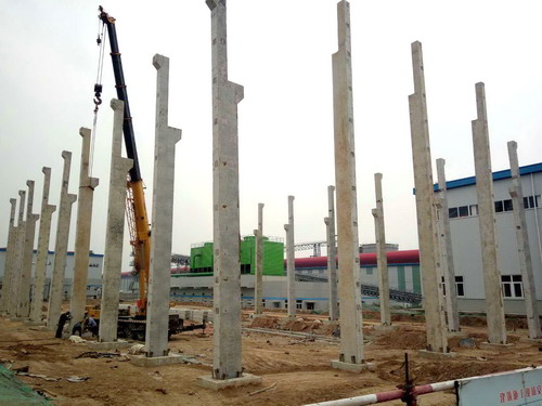 陜煤建設銅川分公司：鋁鎂合金項目抬包車間預制柱順利吊裝