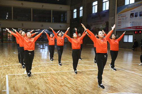 天工公司舉辦第八套廣播體操比賽活動(dòng)喜迎新年