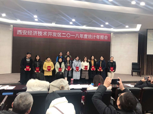 專(zhuān)業(yè)專(zhuān)注彰顯巾幗風(fēng)范