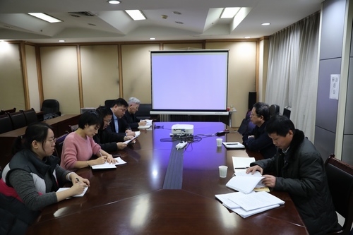 建設(shè)集團(tuán)第二督導(dǎo)組深入路橋分公司對(duì)“講政治、敢擔(dān)當(dāng)、改作風(fēng)”專題教育進(jìn)行督導(dǎo)