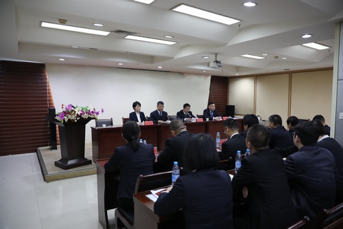 路橋分公司召開“講、敢、改”專題教育和違規(guī)收送禮金專項(xiàng)整治再動(dòng)員會(huì)