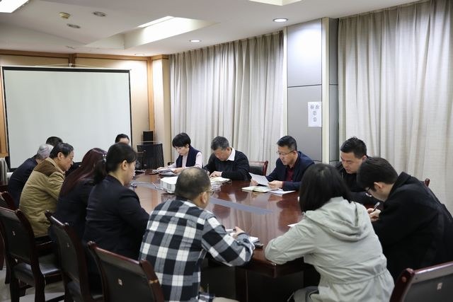 路橋分公司認(rèn)真學(xué)習(xí)傳達“專項整治”《宣講提綱》