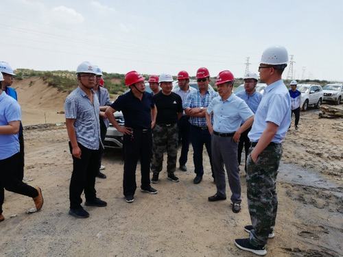 陜西鐵路物流集團(tuán)有限公司黨委書記、執(zhí)行董事、總經(jīng)理趙國智一行蒞臨靖神鐵路項(xiàng)目施工現(xiàn)場(chǎng)檢查指導(dǎo)工作