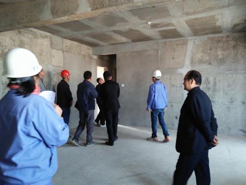 陜煤建設(shè)銅煤公司承建的銅煤二號白樺林小區(qū)1#、3#樓工程順利竣工驗收