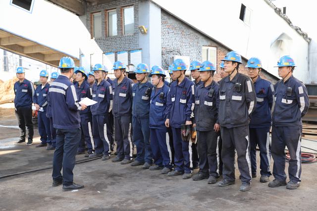 陜煤建設(shè)洗選煤運營公司紅柳林運營項目部黨支部：焊花下的較量