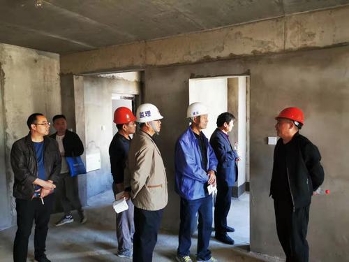 陜煤建設(shè)銅煤公司菊花園小區(qū)1#樓、荷花園1#、5#樓順利通過竣工驗(yàn)收