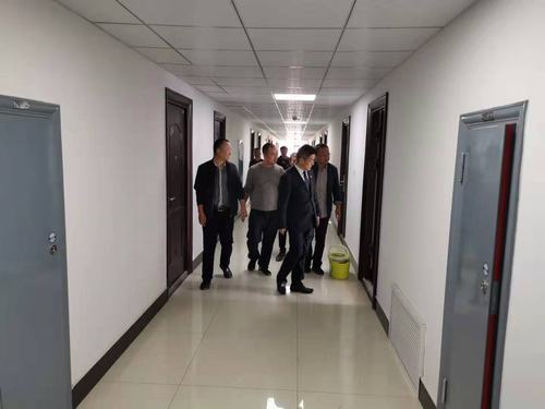 鐵流集團(tuán)董事長趙國智一行深入陜煤建設(shè)靖神鐵路項目指導(dǎo)慰問