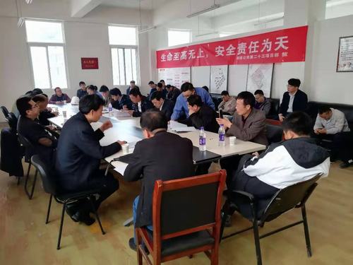 銅煤一、二號住宅小區(qū)最后一棟住宅樓順利通過竣工驗收！