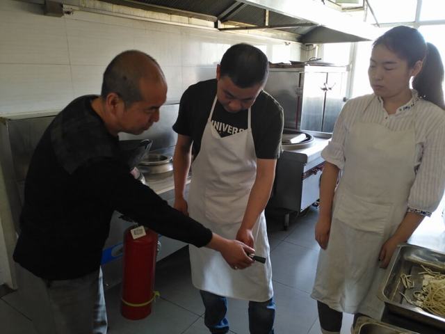 陜煤建設(shè)掘進公司：后勤服務無止境 安全理念在放心中