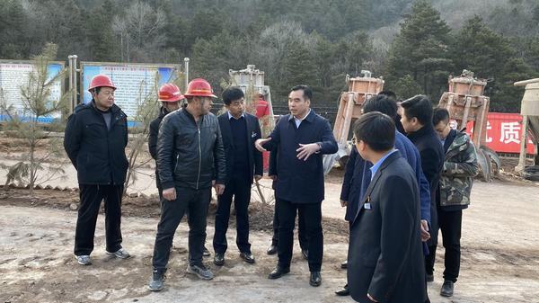 蒲白礦業(yè)公司黨委書記、董事長沈顯華一行蒞臨陜煤建設(shè)礦建二公司建莊項(xiàng)目部檢查指導(dǎo)工作