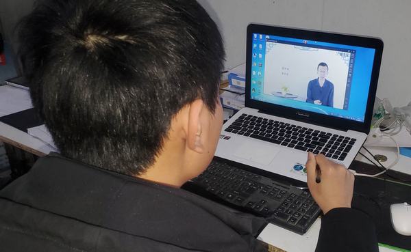 陜煤建設(shè)礦建二公司青年職工“變身”助力安全生產(chǎn)