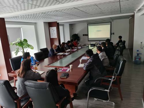 凝聚干勁促發(fā)展，改進(jìn)作風(fēng)勇?lián)?dāng)