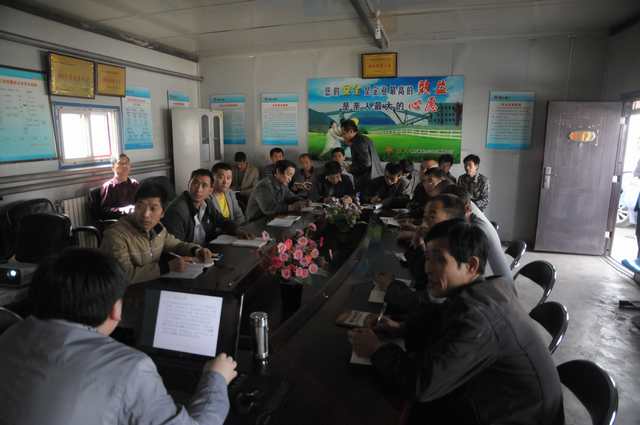 陜煤建設(shè)掘進(jìn)公司：班組長(zhǎng)質(zhì)量責(zé)任制讓效益看得見摸得著