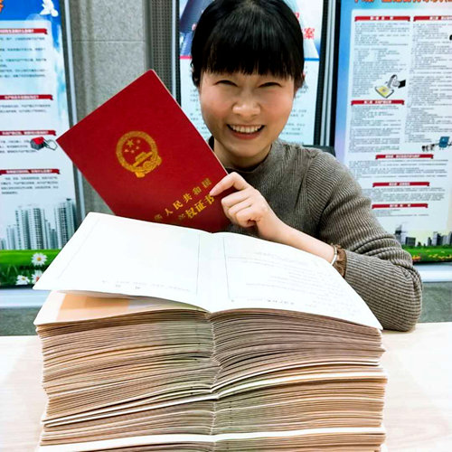 陜煤建設公司：江南世紀城小區(qū)成為商洛首家擁有產(chǎn)權車位小區(qū)