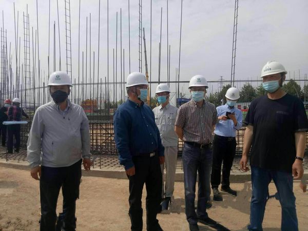 中儲糧西安分公司總經(jīng)理戴中文、西安直屬庫總經(jīng)理趙琳蒞臨天工公司中儲糧項目檢查指導(dǎo)工作