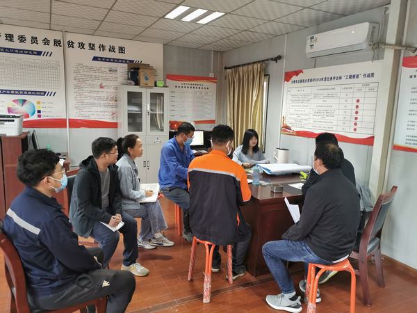 陜煤建設韓城分公司土建十二項目部：學習貫徹《保障農(nóng)民工工資支付條例》讓農(nóng)民工不再“煩薪憂酬”