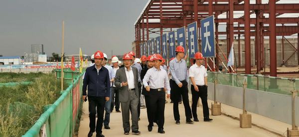 開沃新能源汽車集團(tuán)董事長(zhǎng)黃宏生、渭南市副市長(zhǎng)楊武民一行現(xiàn)場(chǎng)推進(jìn)渭南南京金龍項(xiàng)目建設(shè)