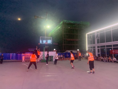 陜煤建設(shè)銅煤公司第十六項(xiàng)目部舉辦“團(tuán)結(jié)進(jìn)取賽風(fēng)采，青春飛揚(yáng)再出發(fā)”友誼籃球賽