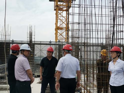 陜煤建設(shè)銅煤公司領(lǐng)導(dǎo)班子深入項(xiàng)目施工現(xiàn)場(chǎng)重調(diào)研察實(shí)情為決策部署定調(diào)把脈