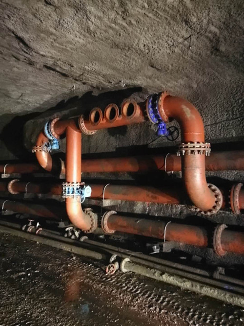 陜煤建設(shè)機(jī)電安裝公司神府項(xiàng)目部施工的涼水井管路順利完工