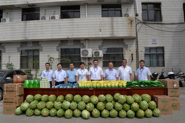 韓城礦業(yè)黨委副書記、工會(huì)主席申峰一行蒞臨陜煤建設(shè)韓城分公司慰問