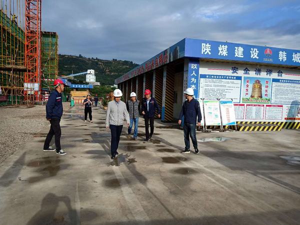 楊讓順深入大佛寺礦新增生產(chǎn)生活設(shè)施項目工程檢查指導(dǎo)工作