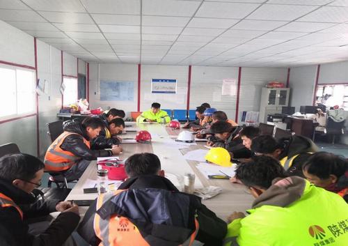 陜煤建設(shè)銅煤公司第十六項(xiàng)目部冬日奮戰(zhàn)一線施工忙