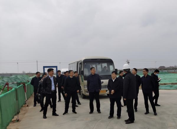  河南省長(zhǎng)葛市委書記尹俊營(yíng)一行深入陜煤建設(shè)渭南分公司河南龐源項(xiàng)目觀摩指導(dǎo)工作