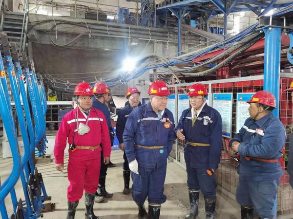 延能集團(tuán)黨委副書(shū)記、總經(jīng)理李斌一行赴陜煤建設(shè)礦建二公司車村項(xiàng)目部調(diào)研