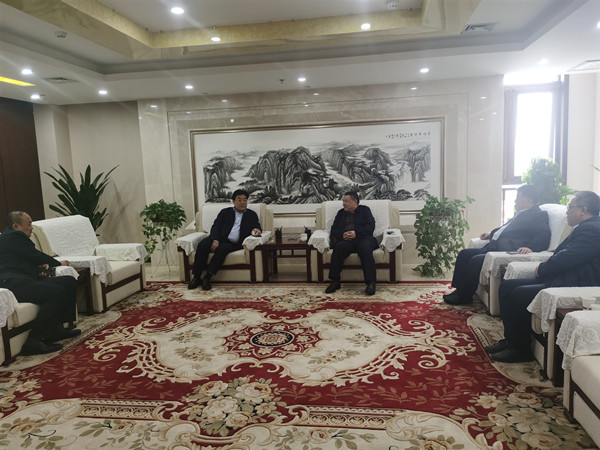 寧興剛、王寧到渭南城投公司交流洽談