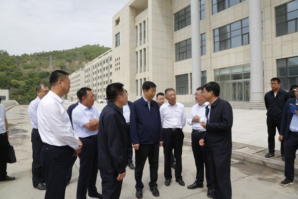 陜西省委常委、延安市委書記趙剛一行蒞臨陜煤建設礦建二公司車村項目部檢查指導工作