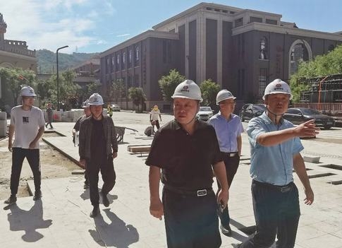 公司領(lǐng)導(dǎo)寧興剛深入延安新保育院項(xiàng)目檢查指導(dǎo)工作