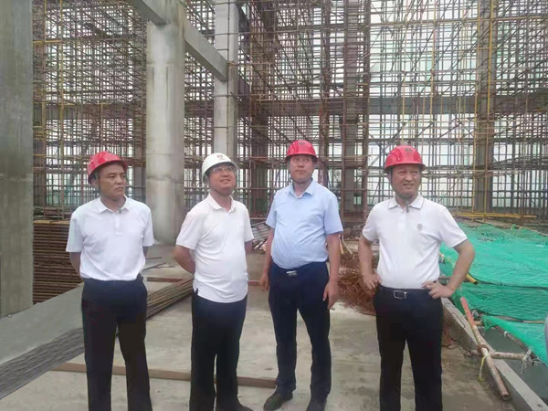 神渭管道董事長李冰一蒞臨蒲城神渭管運輸煤漿應(yīng)用工程項目指導檢查工作