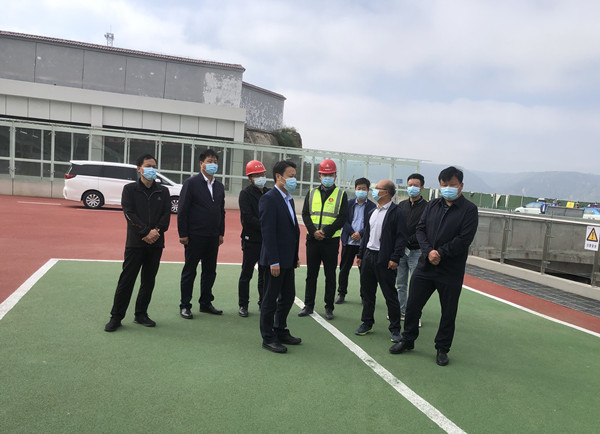 彬州市市長陳加寶、副市長馮永勝蒞臨銀西高鐵彬州站前廣場項目調(diào)研指導