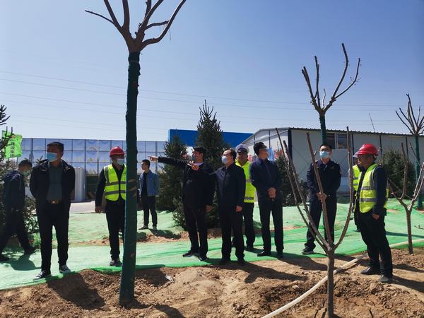 榆林市科創(chuàng)新城黨工委委員、管委會副主任劉政秀一行蒞臨科創(chuàng)新城同慧運(yùn)動公園項(xiàng)目檢查指導(dǎo)工作